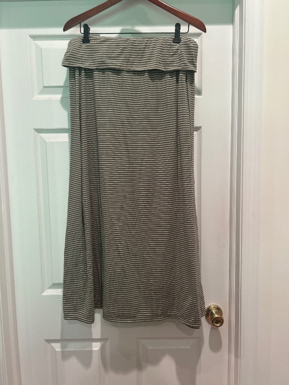 Two by Vince Camuto skirt Striped Olive green & White Flap M